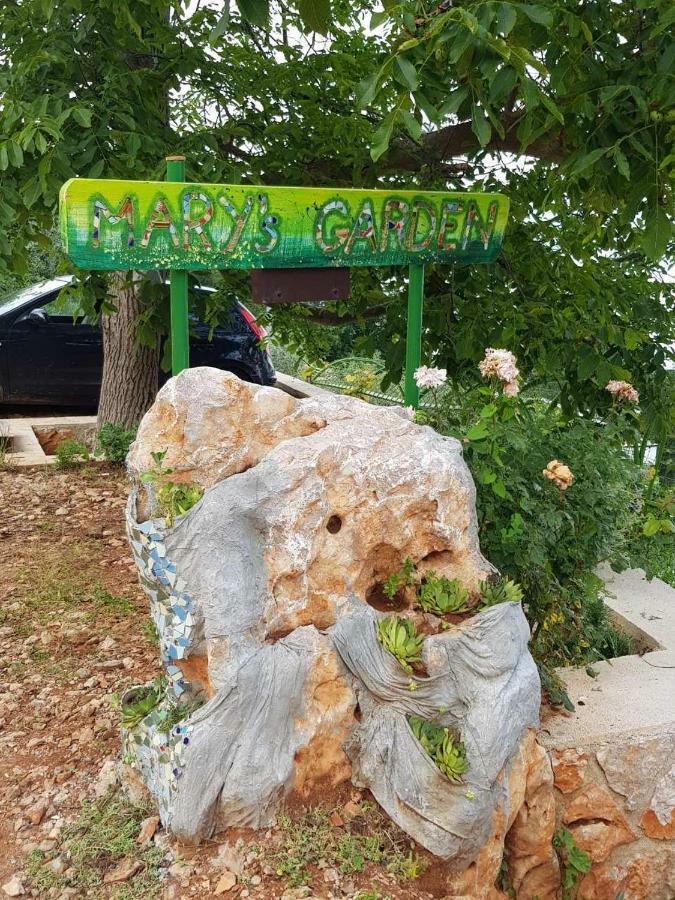 Mary'S Garden Villa Tulisevica Bagian luar foto